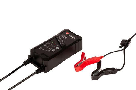 12V 6A YUASA TARK LAADIJA
